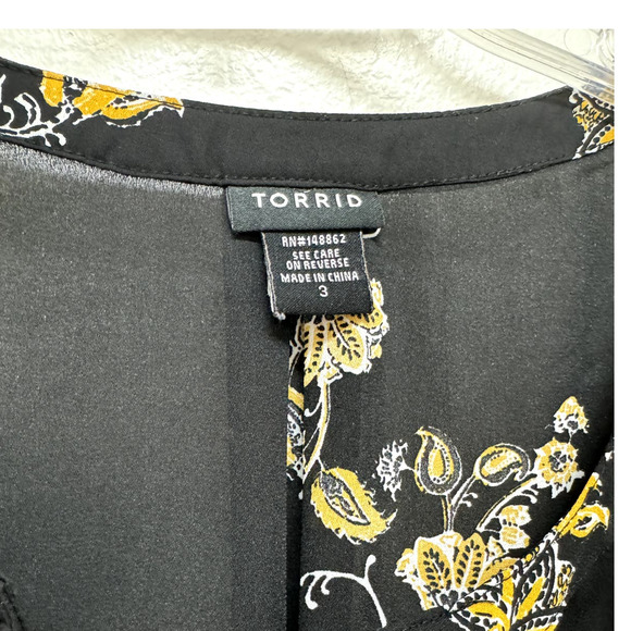 Torrid Size 3  Long Sleeve 3/4 Roll Sleeve Tunic Black Yellow Floral Polyester - Picture 5 of 6